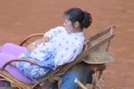 老公公背媳妇下载