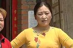 两个儿媳揍公公 上集