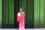 秦雪梅观画